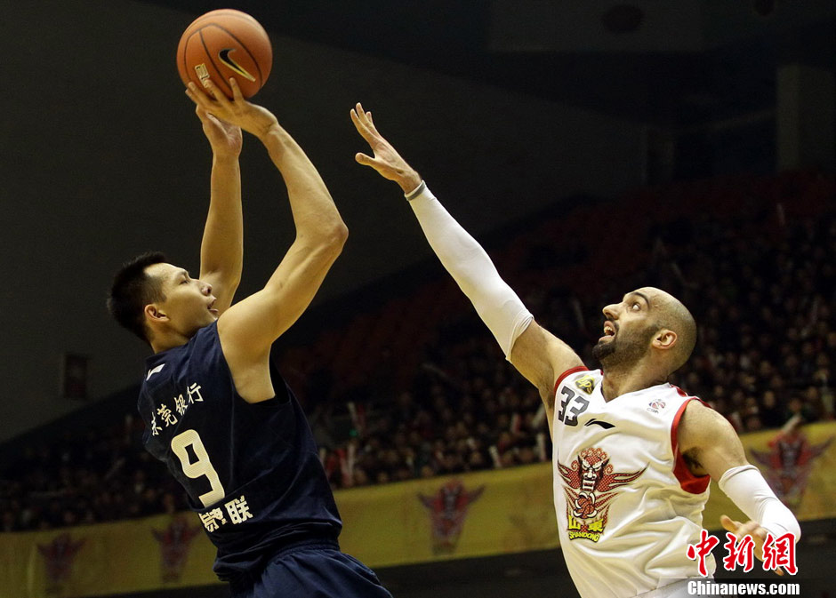 他的挥杆动 他的挥杆动