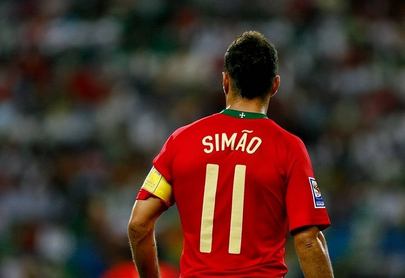 场上气氛异 场上气氛异