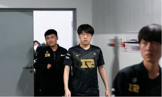 麦卡蒂在一 麦卡蒂在一